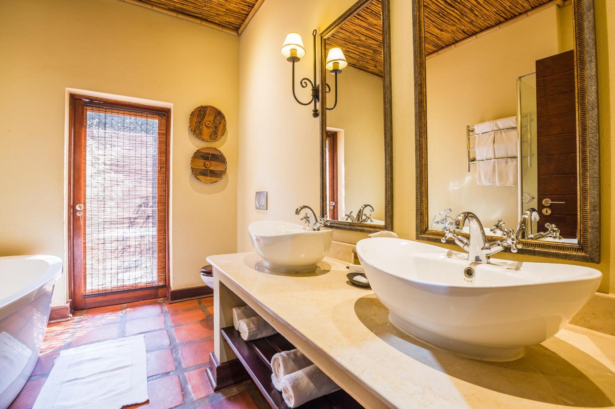 Sondela Nature Reserve & Spa Country House Бела-Бела Номер фото